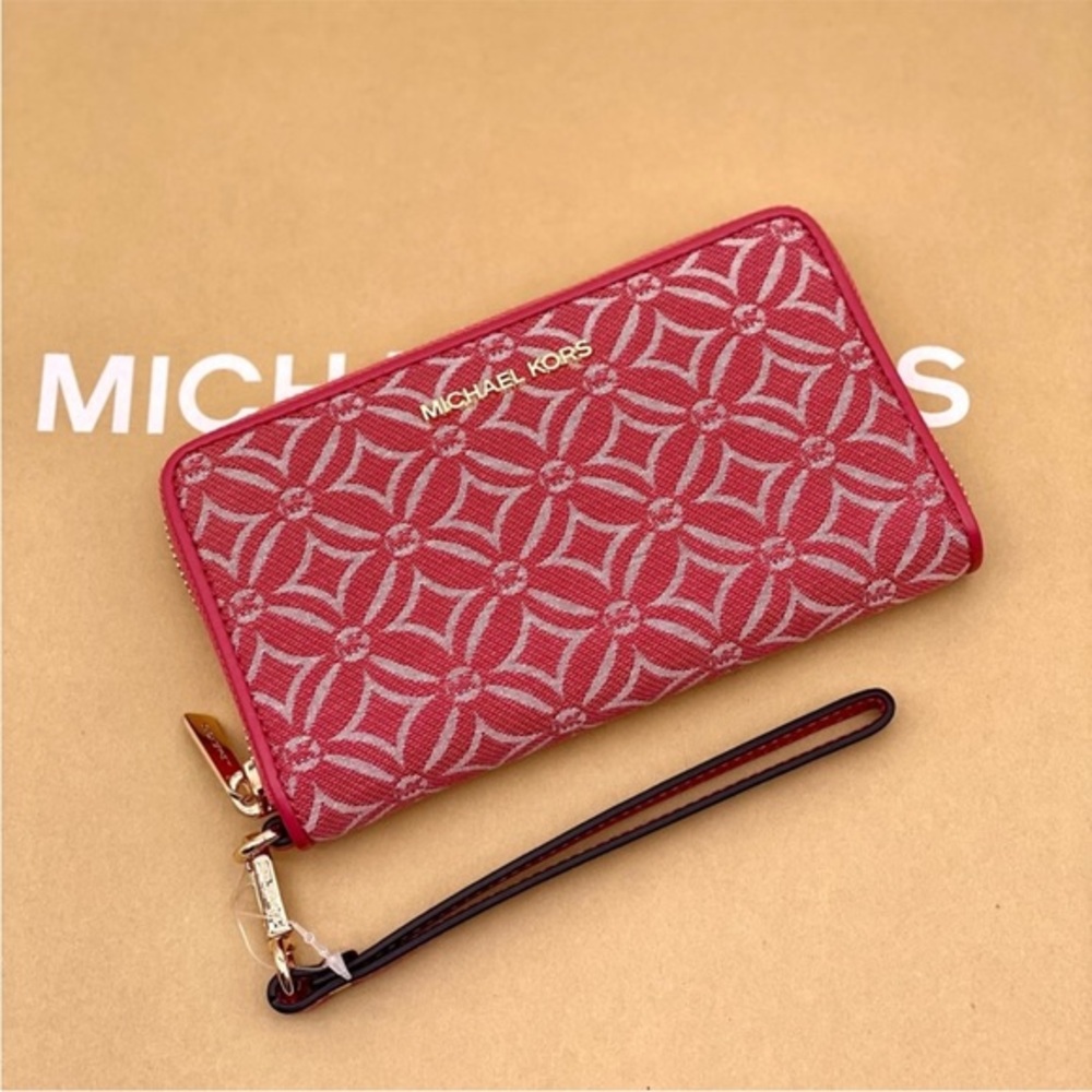 Michael Kors Jet Set Travel Multifunction Large Phone Wallet MK Light Berry - Picture 1 of 10